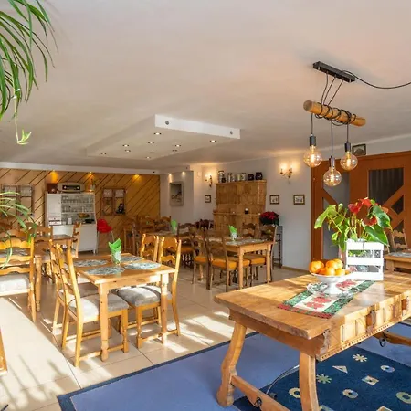 斯特妮卡格斯卡酒店 *
